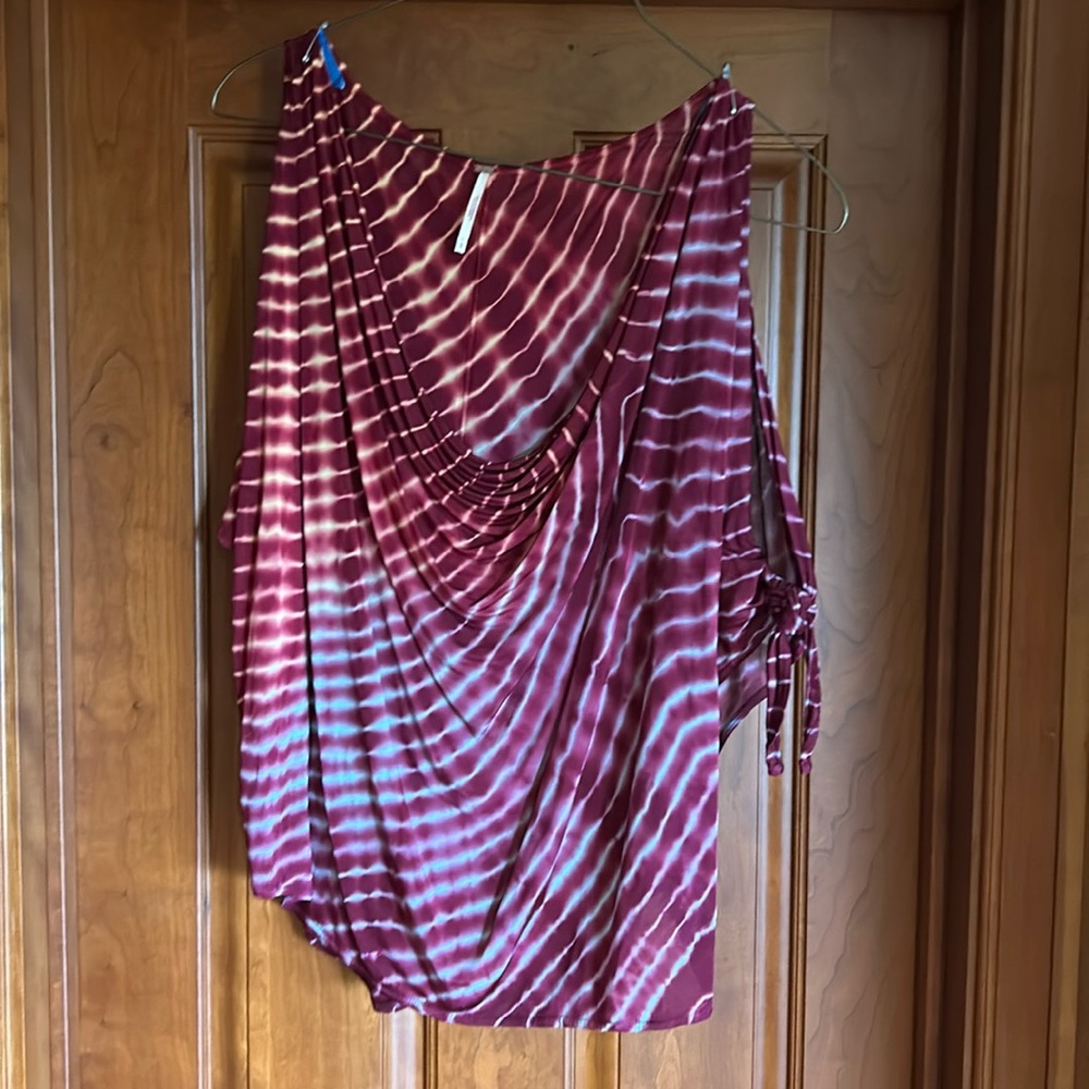 Free People•Cold Shoulder Top